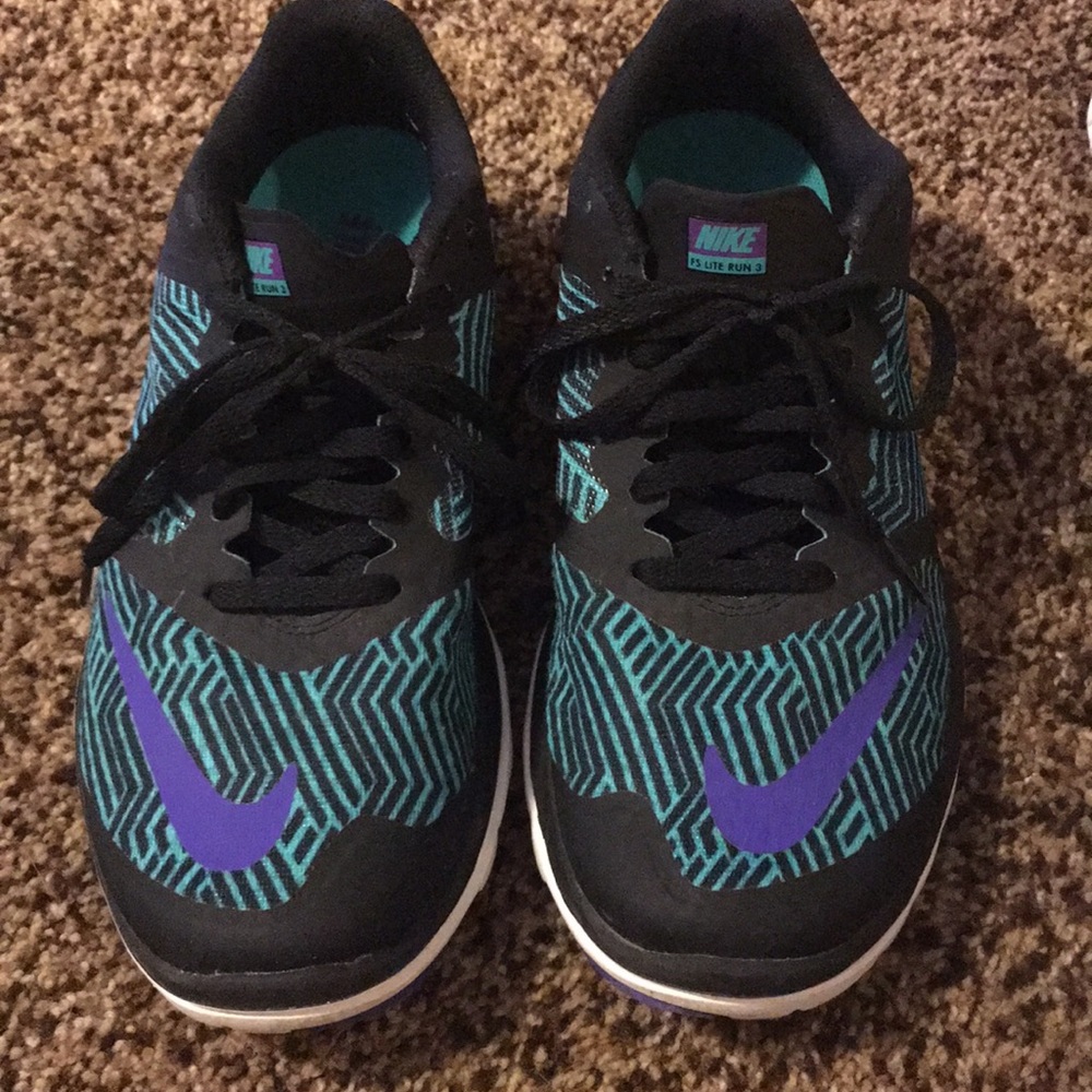Women’s Nike shoes